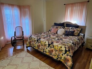 2 chambres, fer et planche à repasser, lit parapluie, Wi-Fi gratuit