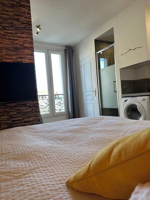 1 bedroom, iron/ironing board, free WiFi, bed sheets