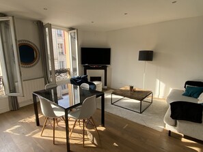 Smart TV - Charming bright 2P on the outskirts of Paris (Ivry-sur-Seine)