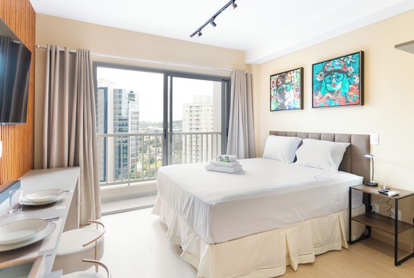 Stúdíóíbúð | Myrkratjöld/-gardínur, straujárn/strauborð, ókeypis þráðlaus nettenging