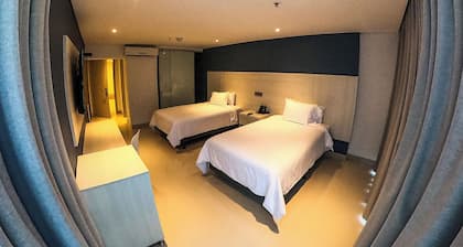 HOTEL MANZUR