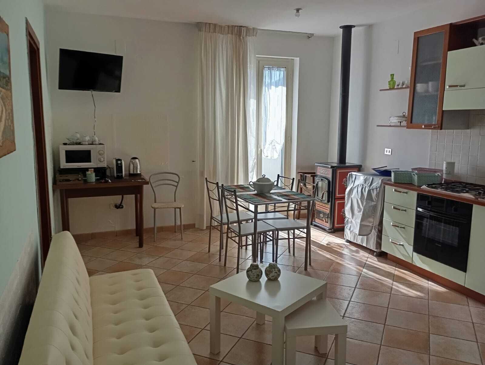 Televisio, kirjoja, stereot