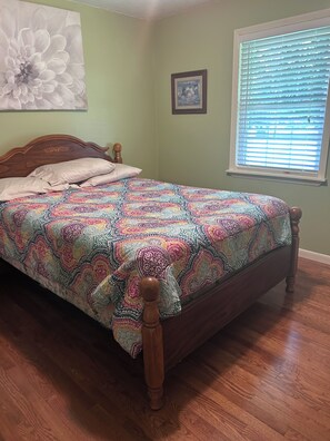 3 soverom, strykejern/-brett, wi-fi og sengetøy