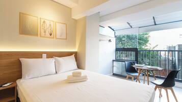 Studio | Mörkläggningsgardiner, strykjärn/strykbräda och gratis wi-fi