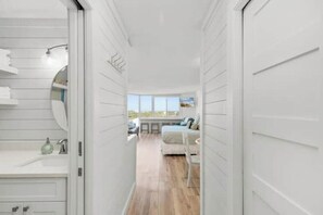 1 bedroom, iron/ironing board, travel cot, WiFi - Beachfront Bliss with King: Free Chair Service! (Panama City Beach)