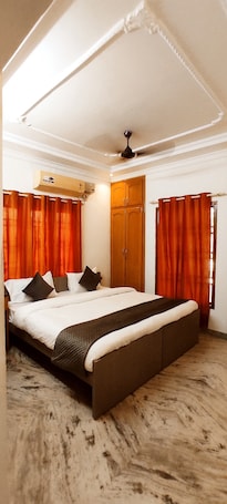 Deluxe Room, City View