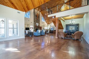 Living area - The O Stone, 4BR/6Beds Cabin by VelvetDitchVillas (Water Valley)