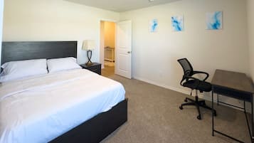 3 bedrooms, desk, iron/ironing board, free WiFi