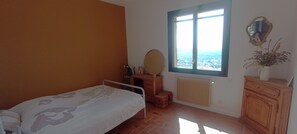 2 makuuhuonetta, Wi-Fi, vuodevaatteet