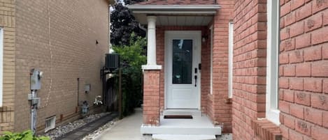 تفاصيل الفندق من الخارج