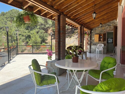 VILLA AURA