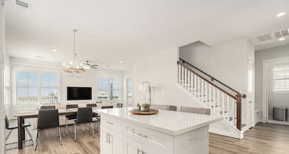 Hot Tub | Pointe West | Sleeps 12