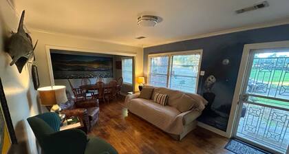 Mural House - Delightful 3 Br 2 Bath home in Fondren Area