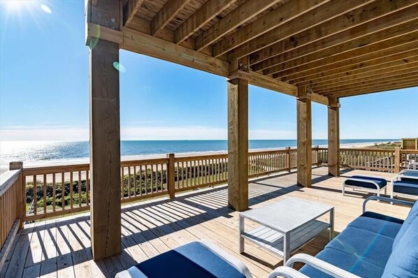 Property grounds - Beachfront | Hot Tub | Putt Putt | Fire Pit (Gilchrist)