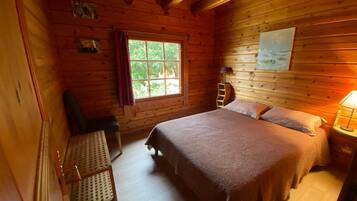 4 chambres, fer et planche Ă repasser, draps fournis