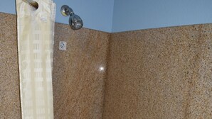 Room, 1 King Bed, Non Smoking | Bathroom | Combined shower/tub, towels, soap, shampoo - Corcoran Inn (Corcoran)