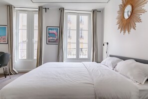 Iron/ironing board, WiFi, bed sheets