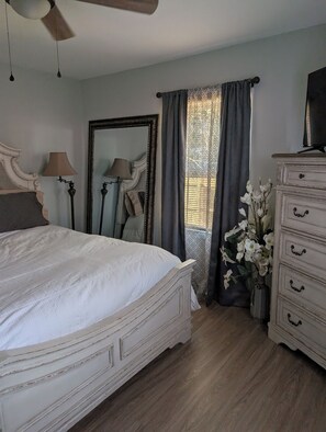 2 Schlafzimmer, Bügeleisen/Bügelbrett, kostenloses WLAN, Bettwäsche