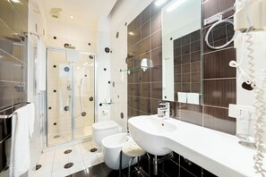 Standard Double or Twin Room | Bathroom | Shower, free toiletries, hair dryer, slippers - B&B Attico Partenopeo (Naples)
