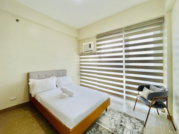 2 bedrooms, iron/ironing board, bed sheets, wheelchair access