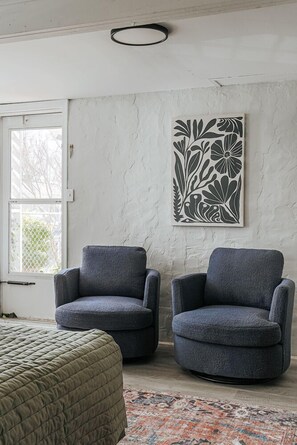 Lounge - Secret Garden Studio (Staunton)