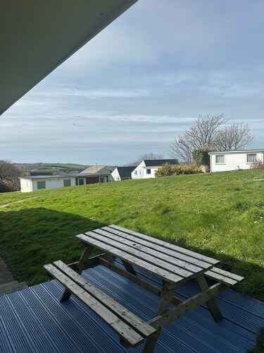 Cosy Holiday Park Chalet, Quiet Location, Child Friendly, Near Bude