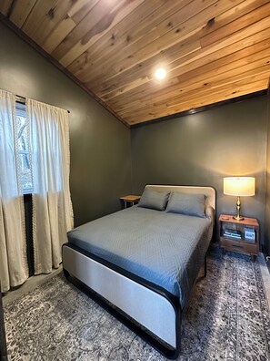 2 dormitoris, un bressol de viatge, wifi gratuïta i roba de llit 