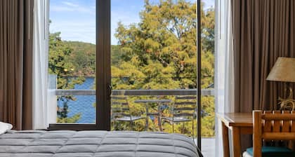 Lake View | 3 Meals Per Day Included