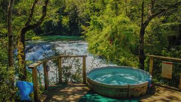 Cabana luxo | Cofres nos quartos, espaço de trabalho para notebook, Wi-Fi de cortesia