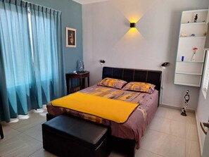 2 bedrooms, iron/ironing board, WiFi, bed sheets - A hidden gem with private pool and tropical greenery in North, Aruba (Noord)
