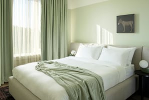 1 habitación, tabla de planchar con plancha, wifi gratis y ropa de cama