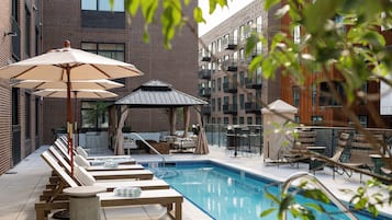 Piscina a l'aire lliure