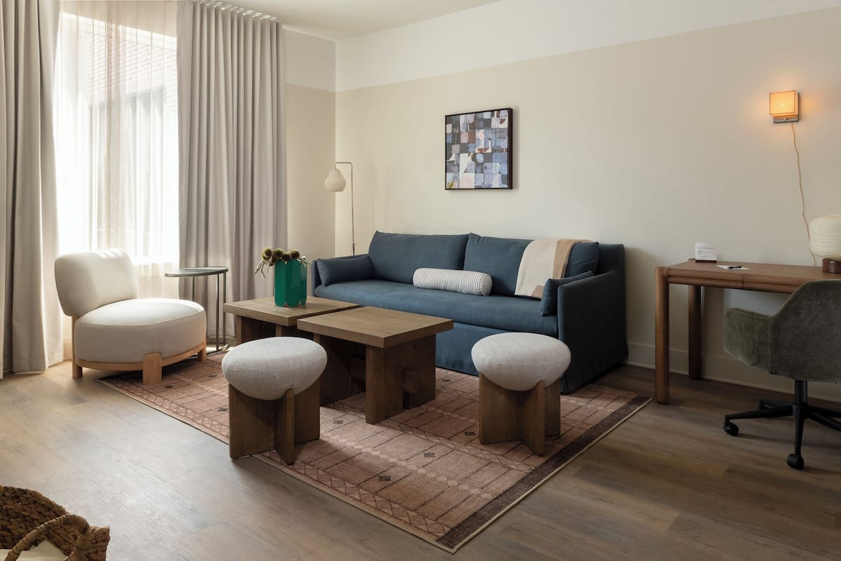 Accessible One Bedroom (Self Check-in with Virtual Front Desk)