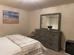 4 Schlafzimmer, Bügeleisen/Bügelbrett, WLAN, Bettwäsche