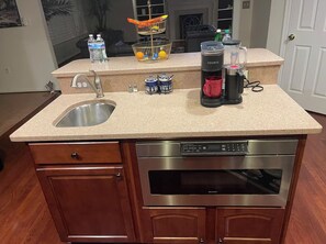 Microwave, oven, stovetop, dishwasher