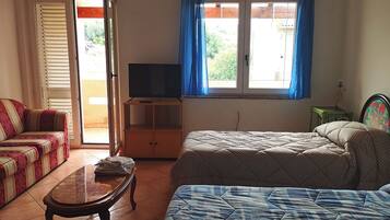 3 bedrooms, free WiFi, bed sheets