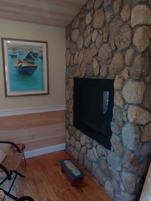 Interior - OCEANFRONT LOT ON 13 ACRES, 5-bedroom house with WiFi near Lubec lighthouse (Lubec)