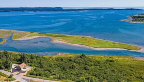 Unclassified image, 2 of 29, button