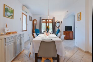 Dining - L’Écrin du Brulat - Jardin et vue montagnes (Le Castellet)
