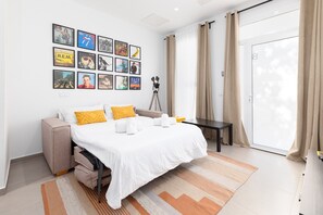1 habitación, tabla de planchar con plancha, wifi gratis y ropa de cama 