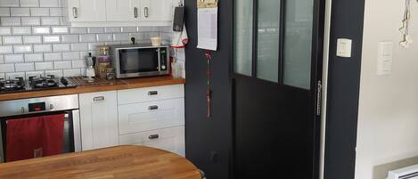 Micro-ondas, fogão, cooktop, lava-louças