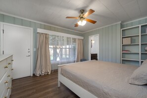 3 chambres, fer et planche à repasser, lit parapluie, Wi-Fi gratuit