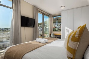 2 soverom, strykejern/-brett, internettilgang og sengetøy