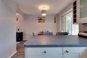 Interior - Pass the Keys | Spacious and modern house with Free Parking (Cambridge)