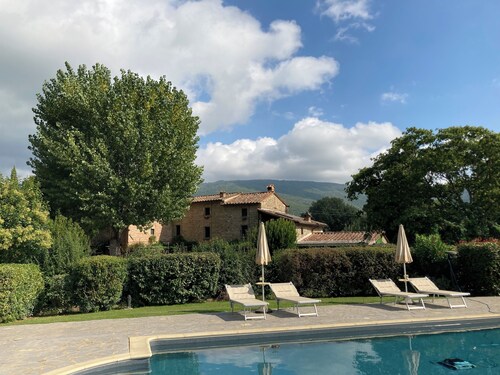 Nice townhome with AC in charming Glen Ellyn