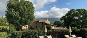 Nice townhome with AC in charming Glen Ellyn