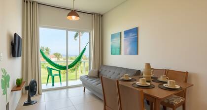 Flats Mar'Bella com Varanda para Relaxar e Praia para Curtir, Garagem Privado e ArCond