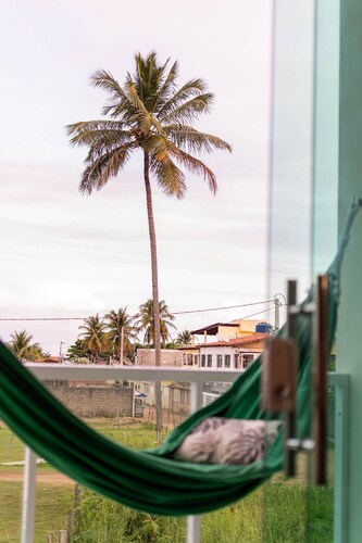 FLATS MAR'BELLA COM VARANDA, 100M PRAIA, PETFRIENDLY E ESTACIONAMENTO