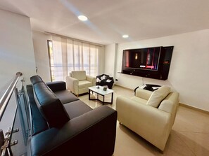 Ferienhaus, 4 Schlafzimmer, Raucher | Wohnzimmer