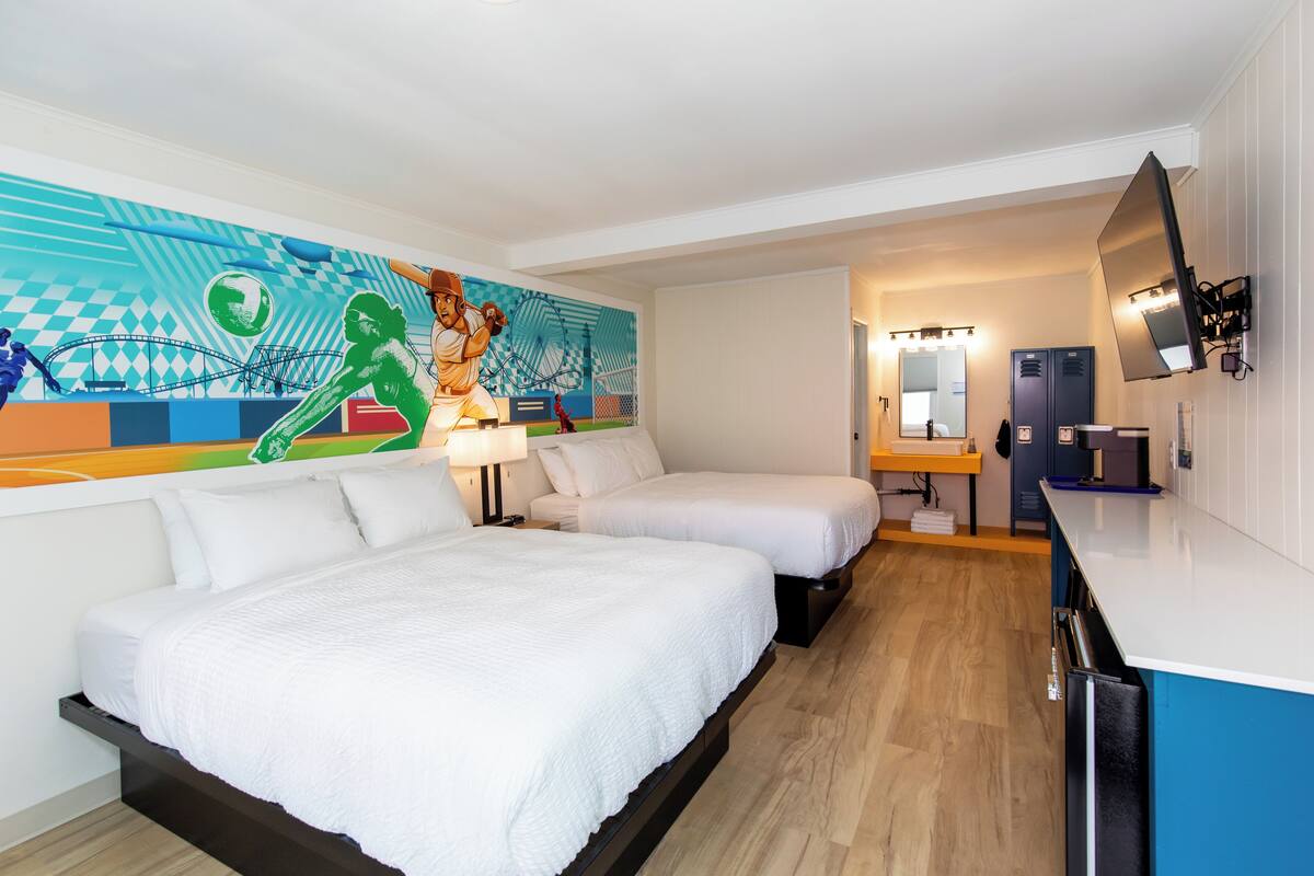 Family Double Room, Non Smoking, Private Bathroom | Desk, laptop workspace, blackout drapes, WiFi (free)